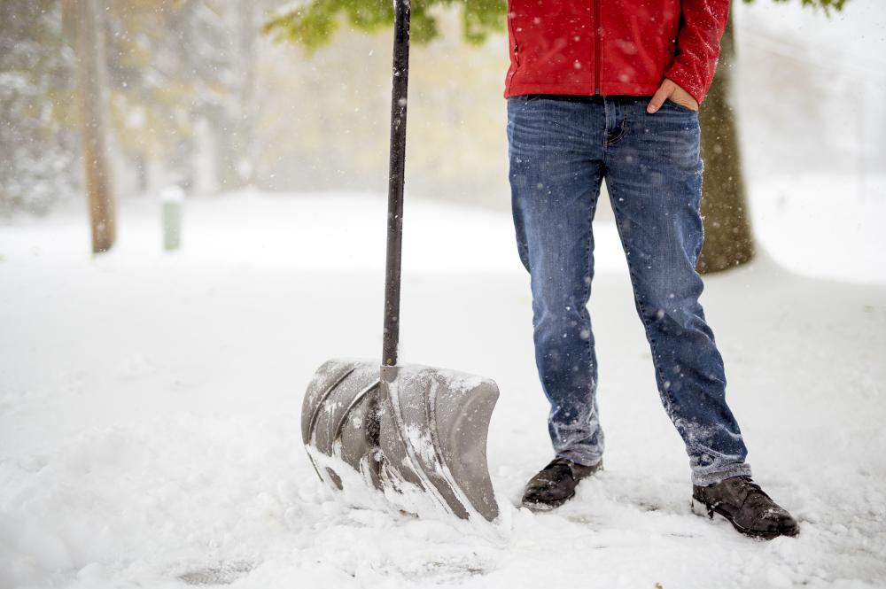 На «кол» и «двойку» оценила половина амурчан уборку снега коммунальными службами